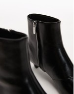 leather square toe kitten heel in black