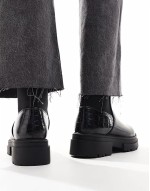 ‌Stylish ankle boots with croc detail in black