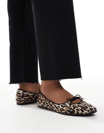 satin key hole ballet flat in leopard print