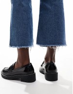 chunky loafer with stitching in black
