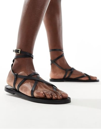 leather strappy sandal in black