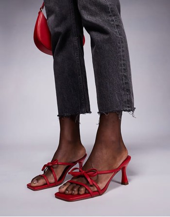 Asuka bow kitten heeled sandals in red